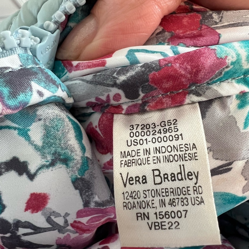 Vera Bradley Stylish Quilted Sling Bag in Light Blue - Picture 6 of 6